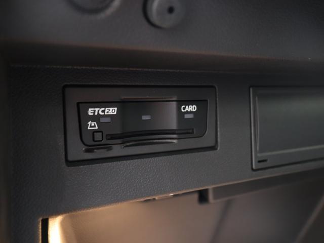 ����ɁI�I��\�ƂȂ鑕���ɂ��Ă����������Ă��������܂��B