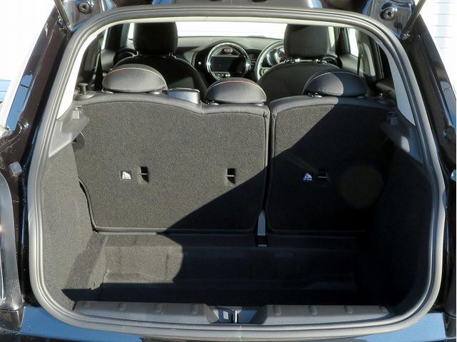 ヴィクトリア LEDヘッドライト 15AW 純正ナビ iDriveナビ 社外ETC 認定中古車(13枚目)