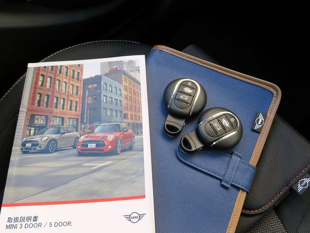 ヴィクトリア LEDヘッドライト 15AW 純正ナビ iDriveナビ 社外ETC 認定中古車(30枚目)