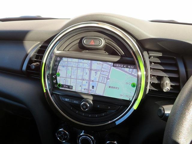 ヴィクトリア LEDヘッドライト 15AW 純正ナビ iDriveナビ 社外ETC 認定中古車(32枚目)