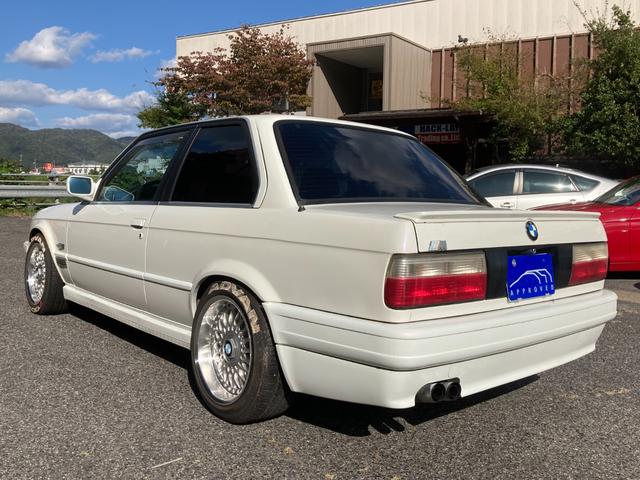 ３シリーズ ３２０ｉ　クーペ　左ハンドル　マフラー（9枚目）