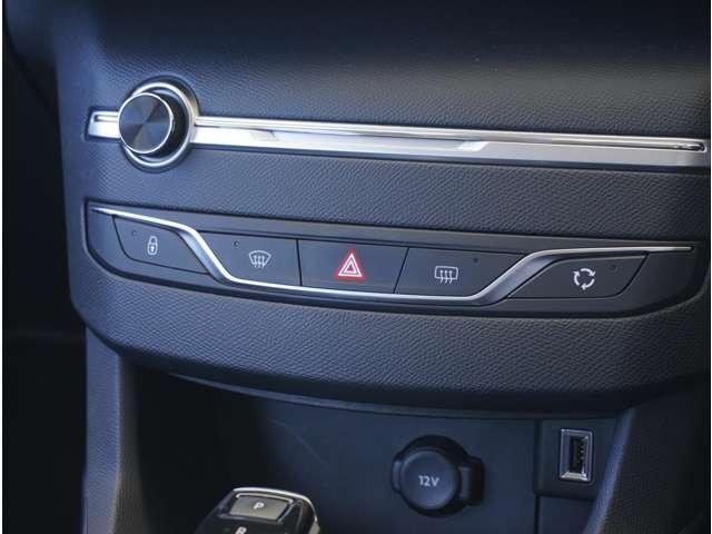 ３０８ テックパックエディション　ブルーＨＤｉ　バックカメラ　ＥＴＣ　障害物センサー　パドルシフト　クルーズコントロール　電動パーキングブレーキ　プッシュスタート　スマートキー　Ｂｌｕｅｔｏｏｔｈ　ＵＳＢ接続　ＬＥＤヘッドライト　オートライト（46枚目）