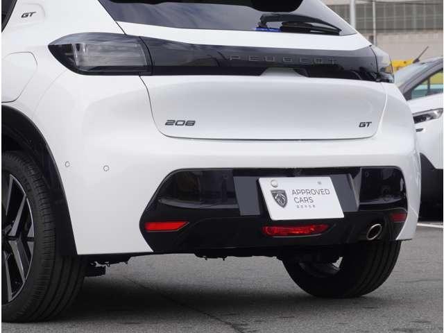 208 GT バックカメラ 障害物センサー パドルシフト アダプティブクルーズコントロール 電動パーキングブレーキ ブラインドスポットモニター 電動パーキングブレーキ ワイヤレス充電 プッシュスタート スマートキー(18枚目)