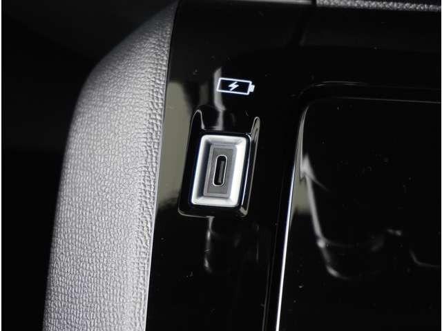 208 GT バックカメラ 障害物センサー パドルシフト アダプティブクルーズコントロール 電動パーキングブレーキ ブラインドスポットモニター 電動パーキングブレーキ ワイヤレス充電 プッシュスタート スマートキー(49枚目)