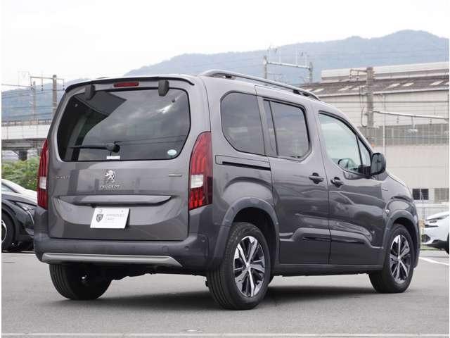 リフター ＧＴライン　ファースト　リミテッド　ガラスルーフ　バックカメラ　助手席側サイドカメラ　前後ドライブレコーダー　ＥＴＣ　障害物センサー　パドルシフト　クルーズコントロール　電動パーキングブレーキ　ブラインドスポットモニター　スマートキー（17枚目）