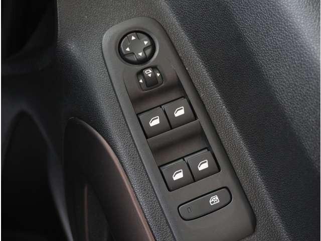 リフター ＧＴライン　ファースト　リミテッド　ガラスルーフ　バックカメラ　助手席側サイドカメラ　前後ドライブレコーダー　ＥＴＣ　障害物センサー　パドルシフト　クルーズコントロール　電動パーキングブレーキ　ブラインドスポットモニター　スマートキー（32枚目）