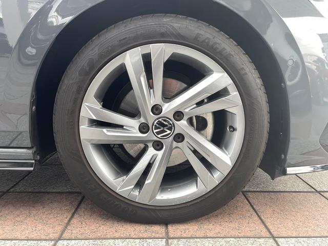 ゴルフ ｅＴＳＩ　Ｒライン　認定中古車　禁煙車　マイルドハイブリッド　ディスカバープロ　デジタルメーター　シートヒーター　ステアリングヒーター　ＩＱライト　アンビエントライト　カープレイ対応　ブルートゥース　ＥＴＣ２．０（10枚目）