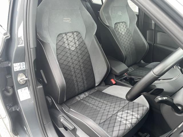 ゴルフ ｅＴＳＩ　Ｒライン　認定中古車　禁煙車　マイルドハイブリッド　ディスカバープロ　デジタルメーター　シートヒーター　ステアリングヒーター　ＩＱライト　アンビエントライト　カープレイ対応　ブルートゥース　ＥＴＣ２．０（28枚目）
