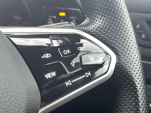 ゴルフ ｅＴＳＩ　Ｒライン　認定中古車　禁煙車　マイルドハイブリッド　ディスカバープロ　デジタルメーター　シートヒーター　ステアリングヒーター　ＩＱライト　アンビエントライト　カープレイ対応　ブルートゥース　ＥＴＣ２．０（37枚目）