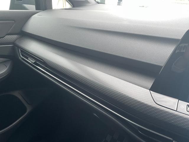 ゴルフ ｅＴＳＩ　Ｒライン　認定中古車　禁煙車　マイルドハイブリッド　ディスカバープロ　デジタルメーター　シートヒーター　ステアリングヒーター　ＩＱライト　アンビエントライト　カープレイ対応　ブルートゥース　ＥＴＣ２．０（57枚目）