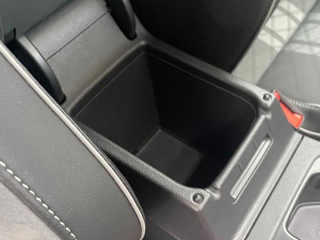 ゴルフ ｅＴＳＩ　Ｒライン　認定中古車　禁煙車　マイルドハイブリッド　ディスカバープロ　デジタルメーター　シートヒーター　ステアリングヒーター　ＩＱライト　アンビエントライト　カープレイ対応　ブルートゥース　ＥＴＣ２．０（60枚目）