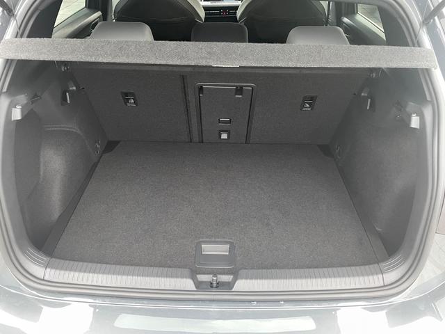 ゴルフ ｅＴＳＩ　Ｒライン　認定中古車　禁煙車　マイルドハイブリッド　ディスカバープロ　デジタルメーター　シートヒーター　ステアリングヒーター　ＩＱライト　アンビエントライト　カープレイ対応　ブルートゥース　ＥＴＣ２．０（65枚目）