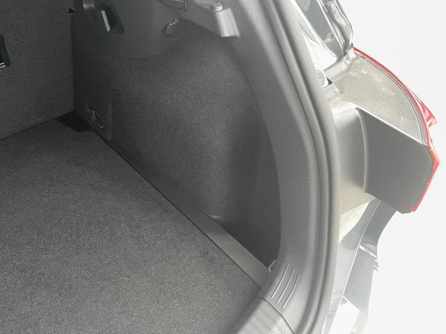 ゴルフ ｅＴＳＩ　Ｒライン　認定中古車　禁煙車　マイルドハイブリッド　ディスカバープロ　デジタルメーター　シートヒーター　ステアリングヒーター　ＩＱライト　アンビエントライト　カープレイ対応　ブルートゥース　ＥＴＣ２．０（67枚目）