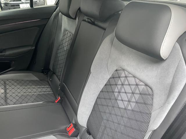 ゴルフ ｅＴＳＩ　Ｒライン　認定中古車　禁煙車　マイルドハイブリッド　ディスカバープロ　デジタルメーター　シートヒーター　ステアリングヒーター　ＩＱライト　アンビエントライト　カープレイ対応　ブルートゥース　ＥＴＣ２．０（77枚目）