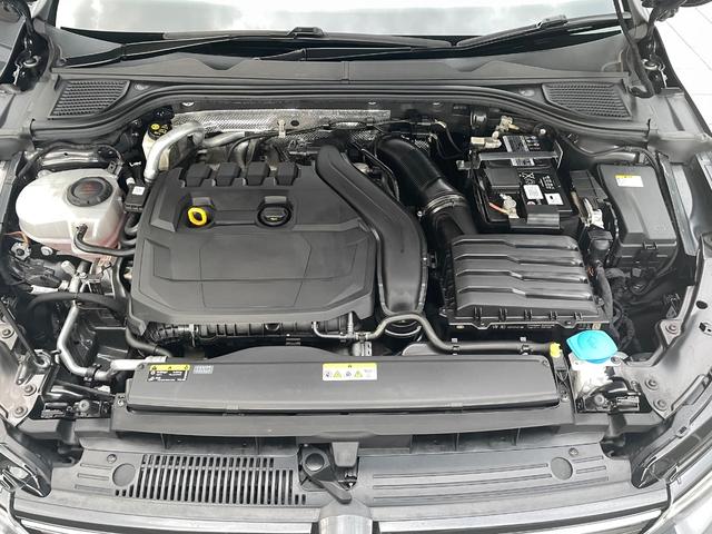 ゴルフ ｅＴＳＩ　Ｒライン　認定中古車　禁煙車　マイルドハイブリッド　ディスカバープロ　デジタルメーター　シートヒーター　ステアリングヒーター　ＩＱライト　アンビエントライト　カープレイ対応　ブルートゥース　ＥＴＣ２．０（79枚目）