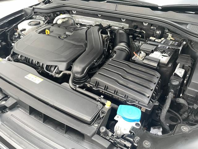 ゴルフ ｅＴＳＩ　Ｒライン　認定中古車　禁煙車　マイルドハイブリッド　ディスカバープロ　デジタルメーター　シートヒーター　ステアリングヒーター　ＩＱライト　アンビエントライト　カープレイ対応　ブルートゥース　ＥＴＣ２．０（80枚目）