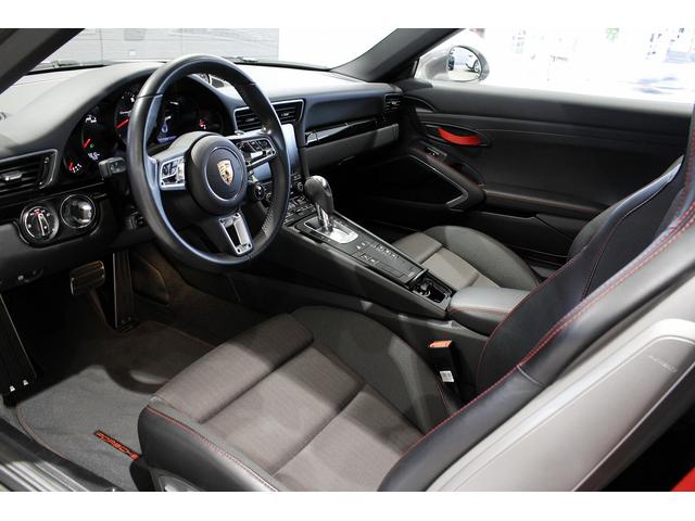 ９１１ ９１１カレラＴ　リアシート　スポーツクロノＰＫＧ　スポーツエグゾースト　ＰＡＳＭ　ＰＣＭ　ＰＤＬＳ　ＧＴスポーツステアリング　カレラＴインテリアＰＫＧ　シートＨ　２０ＡＷ　Ｐセンサー　Ｐシート（16枚目）