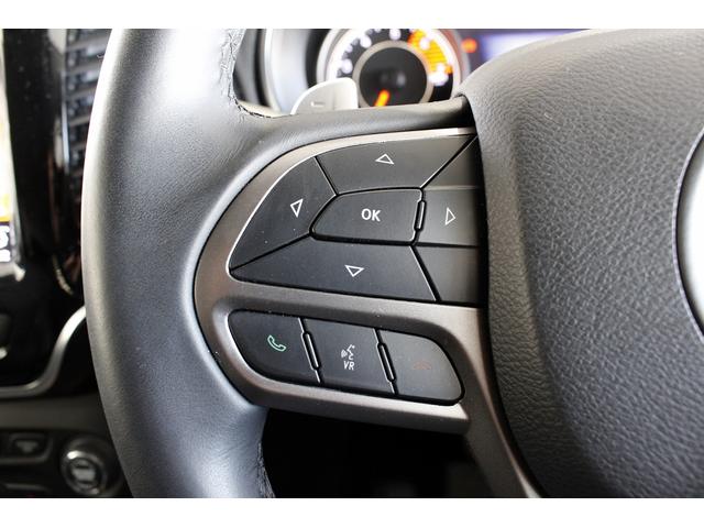 ジープ・チェロキー リミテッド　黒革シート　ＡＣＣ　ＢＳＭ　ＬＫＡ　シートＨ　シートエアコン　ナビＴＶ　ブラック１８ＡＷ　赤キャリパー　Ｐゲート　Ｐシート（26枚目）