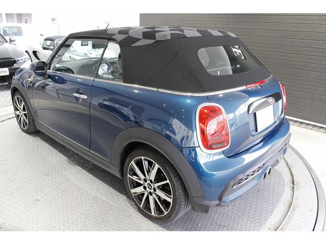 ＭＩＮＩ クーパーＳ　コンバーチブルサイドウォークエディション　ワンオーナー　黒革シート　ＡＣＣ　　シートＨ　Ｐセンサー　プッシュスタート　Ｂカメラ　１７ＡＷ（7枚目）