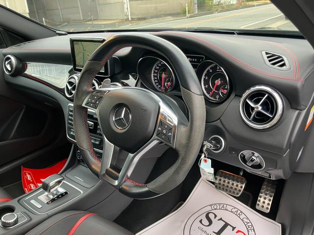 GLAクラス GLA45 AMG 4マチック エディション1 4WD ETC クリアランスソナー オートクルーズコントロール パワーシート ターボ ナビ TV オートライト HID 電動リアゲート アルミホイール キーレスエントリー 電動格納ミラー(4枚目)