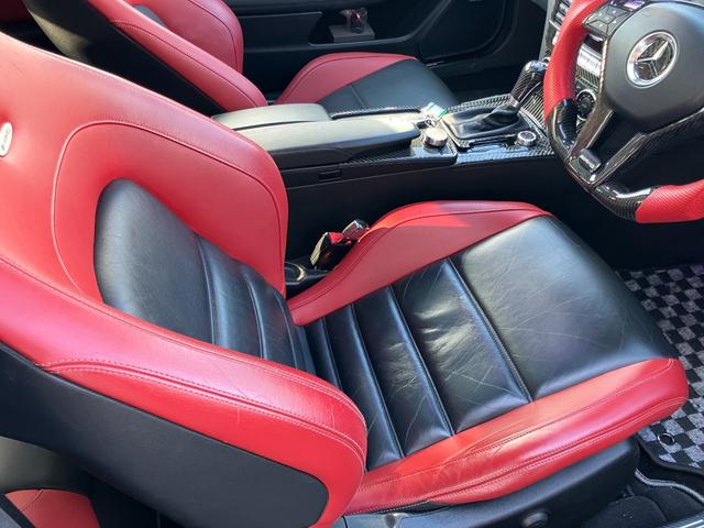 Cクラス C63 AMGクーペ パフォーマンスパッケージ 車高調ローダウン 社外エアロ 可変中間マフラー 純正ナビ フルセグTV バックカメラ ヒーター付電動シート キセノンヘッドライト ETC 19インチアルミホイール 禁煙車(7枚目)