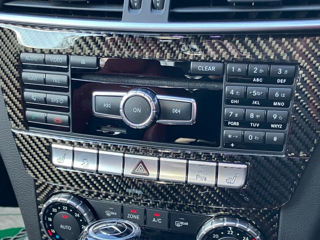 Cクラス C63 AMGクーペ パフォーマンスパッケージ 車高調ローダウン 社外エアロ 可変中間マフラー 純正ナビ フルセグTV バックカメラ ヒーター付電動シート キセノンヘッドライト ETC 19インチアルミホイール 禁煙車(22枚目)