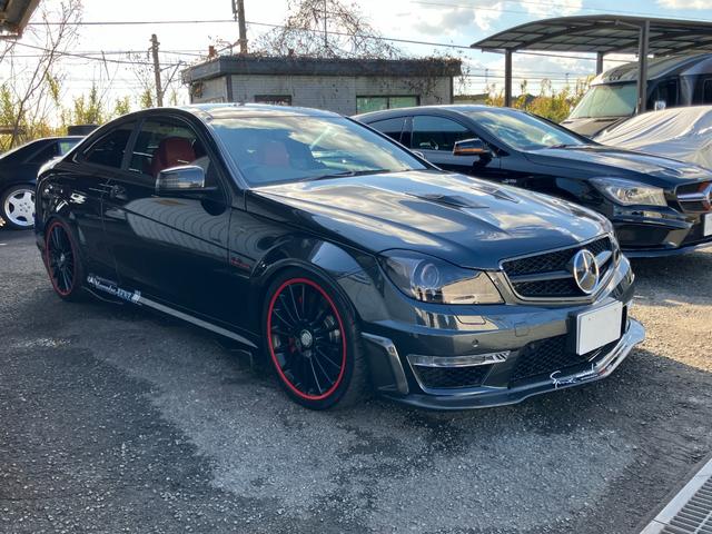 Cクラス C63 AMGクーペ パフォーマンスパッケージ 車高調ローダウン 社外エアロ 可変中間マフラー 純正ナビ フルセグTV バックカメラ ヒーター付電動シート キセノンヘッドライト ETC 19インチアルミホイール 禁煙車(36枚目)