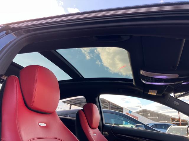 Cクラス C63 AMGクーペ パフォーマンスパッケージ 車高調ローダウン 社外エアロ 可変中間マフラー 純正ナビ フルセグTV バックカメラ ヒーター付電動シート キセノンヘッドライト ETC 19インチアルミホイール 禁煙車(44枚目)