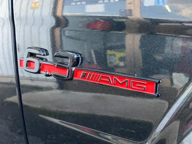 Cクラス C63 AMGクーペ パフォーマンスパッケージ 車高調ローダウン 社外エアロ 可変中間マフラー 純正ナビ フルセグTV バックカメラ ヒーター付電動シート キセノンヘッドライト ETC 19インチアルミホイール 禁煙車(52枚目)