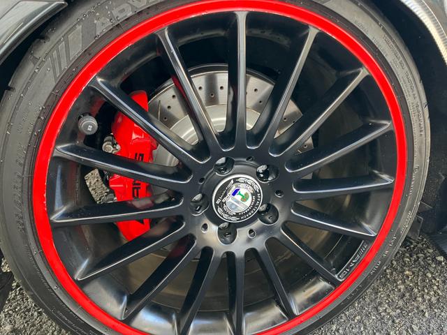 Cクラス C63 AMGクーペ パフォーマンスパッケージ 車高調ローダウン 社外エアロ 可変中間マフラー 純正ナビ フルセグTV バックカメラ ヒーター付電動シート キセノンヘッドライト ETC 19インチアルミホイール 禁煙車(66枚目)
