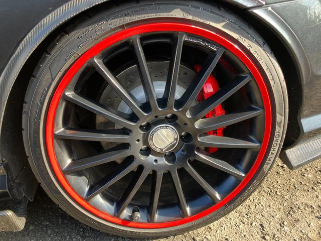 Cクラス C63 AMGクーペ パフォーマンスパッケージ 車高調ローダウン 社外エアロ 可変中間マフラー 純正ナビ フルセグTV バックカメラ ヒーター付電動シート キセノンヘッドライト ETC 19インチアルミホイール 禁煙車(67枚目)