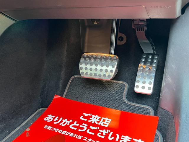 CLAクラス シューティングブレーク CLA45 4MシュティングブレクオレンジアートED 限定車 4WD パノラマスライディングルーフ AMGパフォーマンスシート 専用AMG19インチアルミホイール キセノンヘッドライト バックカメラ ナビTV 電動リアゲート 禁煙車(16枚目)