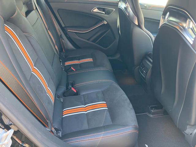 CLAクラス シューティングブレーク CLA45 4MシュティングブレクオレンジアートED 限定車 4WD パノラマスライディングルーフ AMGパフォーマンスシート 専用AMG19インチアルミホイール キセノンヘッドライト バックカメラ ナビTV 電動リアゲート 禁煙車(40枚目)