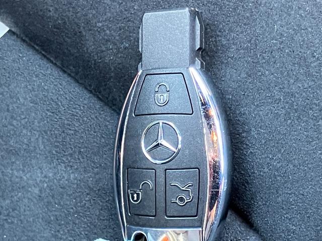 CLAクラス シューティングブレーク CLA45 4MシュティングブレクオレンジアートED 限定車 4WD パノラマスライディングルーフ AMGパフォーマンスシート 専用AMG19インチアルミホイール キセノンヘッドライト バックカメラ ナビTV 電動リアゲート 禁煙車(41枚目)