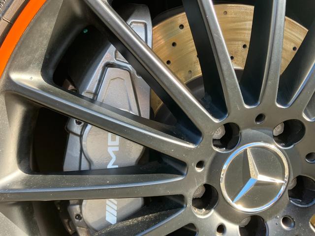 CLAクラス シューティングブレーク CLA45 4MシュティングブレクオレンジアートED 限定車 4WD パノラマスライディングルーフ AMGパフォーマンスシート 専用AMG19インチアルミホイール キセノンヘッドライト バックカメラ ナビTV 電動リアゲート 禁煙車(68枚目)