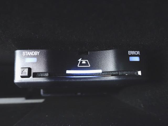 Ｃクラス Ｃ２００　アバンギャルド　リアアクスルステアリング　ＡＭＧライン　ベーシックパッケージ　Ｂｌｕｅｔｏｏｔｈ接続　ＥＴＣ　ＬＥＤヘッドライト　ＴＶ　アイドリングストップ　クルーズコントロール　コネクテッド機能　サイドカメラ　シートヒーター　トランクスルー（10枚目）