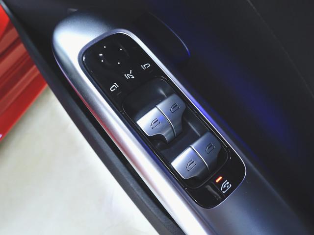 Ｃクラス Ｃ２００　アバンギャルド　リアアクスルステアリング　ＡＭＧライン　ベーシックパッケージ　Ｂｌｕｅｔｏｏｔｈ接続　ＥＴＣ　ＬＥＤヘッドライト　ＴＶ　アイドリングストップ　クルーズコントロール　コネクテッド機能　サイドカメラ　シートヒーター　トランクスルー（20枚目）