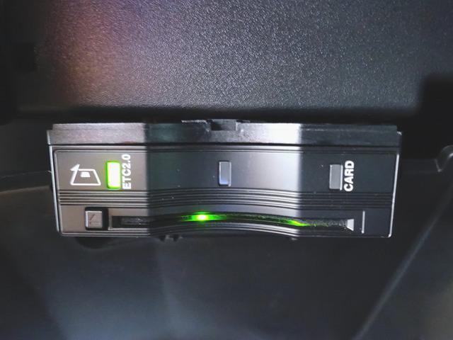 GLB GLB200 d ナビゲーションパッケージ 3列シート Bluetooth接続 ETC LEDヘッドライト TV アイドリングストップ クルーズコントロール コネクテッド機能 サイドカメラ サンルーフ・ガラスルーフ(10枚目)