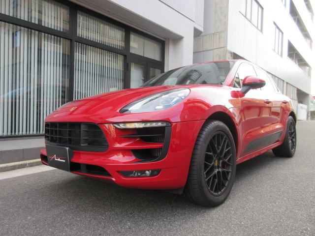 マカン マカンＧＴＳ　ディーラー車　禁煙車　屋内保管　レッドレザー　エアサス（5枚目）