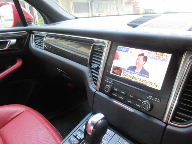 マカン マカンＧＴＳ　ディーラー車　禁煙車　屋内保管　レッドレザー　エアサス（18枚目）