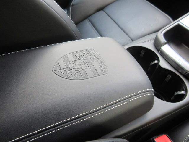 マカン マカンGTS ディーラー車 禁煙車 パノラマルーフ フルレザーインテリア カーボンパッケージ シートベンチレーター(24枚目)