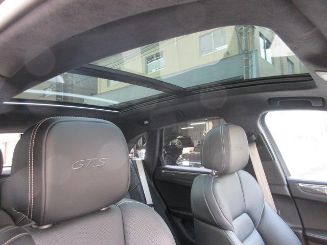 マカン マカンGTS ディーラー車 禁煙車 パノラマルーフ フルレザーインテリア カーボンパッケージ シートベンチレーター(25枚目)