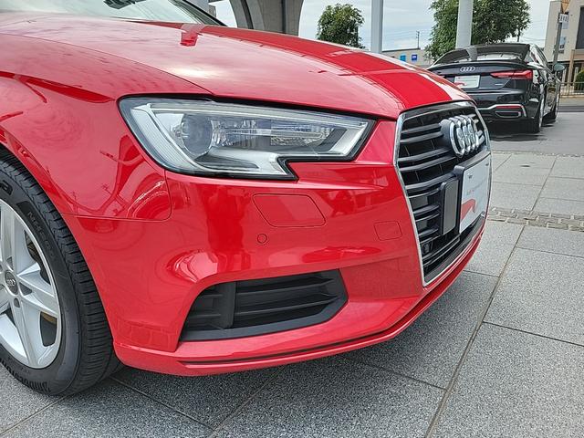 Ａ３セダン １．４ＴＦＳＩ　ワンオーナー・禁煙車・ＡＣＣ・障害物センサー・キーレス・スマートキー・バックカメラ・オートライト・オートエアコン・衝突軽減ブレーキ・ＴＶチューナー・２．０ＥＴＣ（49枚目）