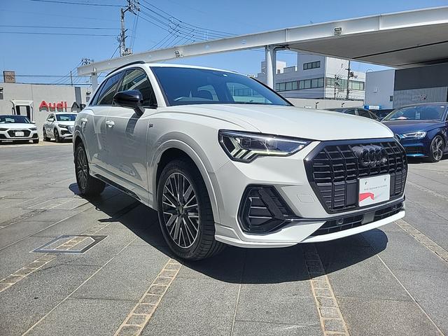 Ｑ３ ３５ＴＦＳＩ　Ｓライン　ブラックスタイリングＰ　プライバシーガラス　コンビニエンス＆アシスタンスＰ　プラスＰ　スマホインターフェイス　純正ナビ　バーチャルコックピット　カープレイ　ＡＣＣ　レーンキープ　２．０ＥＴＣ（23枚目）