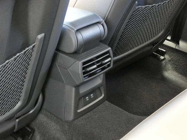 Ａ３ スポーツバック３０ＴＦＳＩ　Ｓライン　ワンオーナー　認定中古車　１８ＡＷ　マトリクスＬＥＤヘッドライト　バーチャルコックピット　電動シート　シートヒーター装備　ＴＶチューナー　スマートフォンインターフェイス　禁煙車　ＥＴＣ２．０（51枚目）