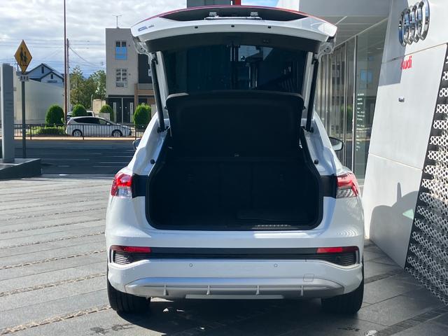 Q4スポーツバック e-トロン 40e-トロン Sライン 純正ナビゲーション バーチャルコックピット アダプティブクルーズ ブラインドスポットモニター サラウンドビューモニター シートヒーター Android Auto Apple Carplay(7枚目)