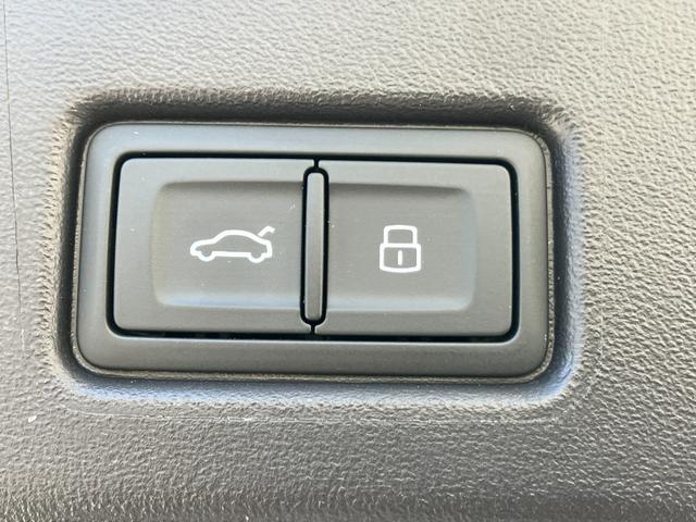 Q4スポーツバック e-トロン 40e-トロン Sライン 純正ナビゲーション バーチャルコックピット アダプティブクルーズ ブラインドスポットモニター サラウンドビューモニター シートヒーター Android Auto Apple Carplay(9枚目)