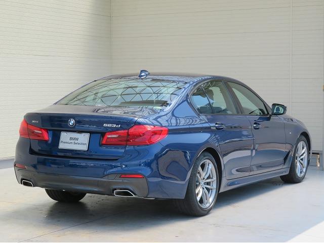 523d xDrive Mスピリット レンタカー利用歴有 ライブコックピット アドバンスPKG LEDライト 18AW PDC スマートキー 純正ナビ フルセグ ヘッドアップディスプレイ アクティブクルーズコントロール 禁煙車 認定中古車(2枚目)