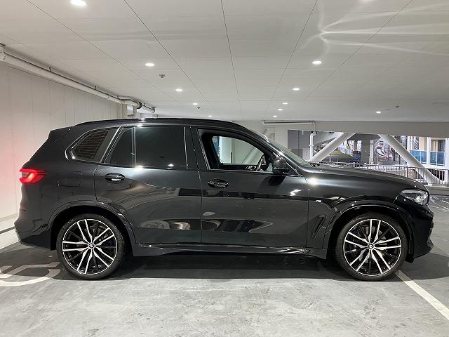 Ｘ５ ｘＤｒｉｖｅ　３５ｄ　Ｍスポーツ　コンフォートＰＫＧ　プラスＰＫＧ　ドライビングダイナミックＰＫＧ　７人乗りスカイラウンジパノラマルーフ　Ｒエンタメ　クラフテッドクリスタルフィニッシュ　ステアリングヒーター認定中古車（22枚目）