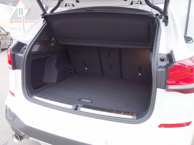 Ｘ１ ｘＤｒｉｖｅ　１８ｄ　Ｍスポーツ　コンフォートＰＫＧ　セレクトＰＫＧ　ハイラインＰＫＧ　ＬＥＤライト　１８ＡＷ　パノラマガラスサンルーフ　コナーセンサー　オートトランク　フルセグ　クルコン（53枚目）